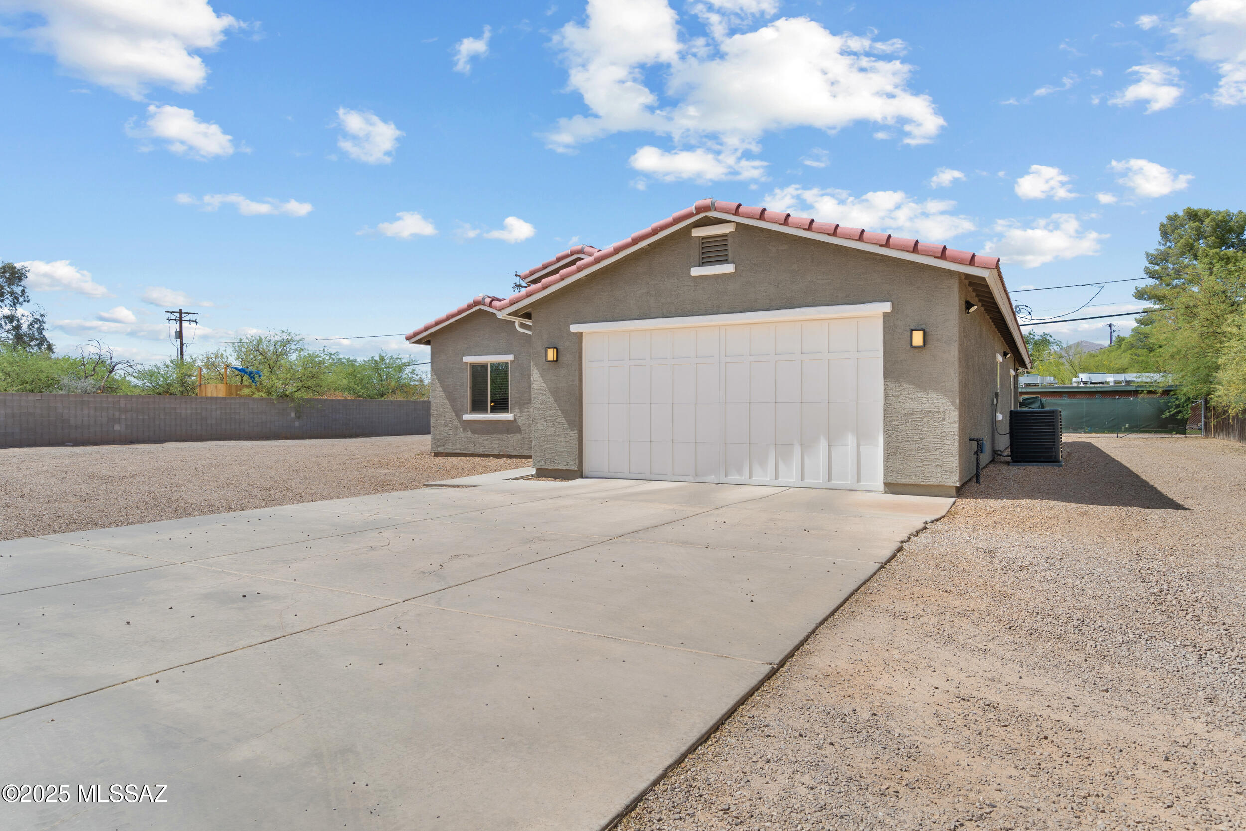 1941 East Greenlee Road Tucson, AZ 85719 - Photo 4 of 29 Gallery Image 4