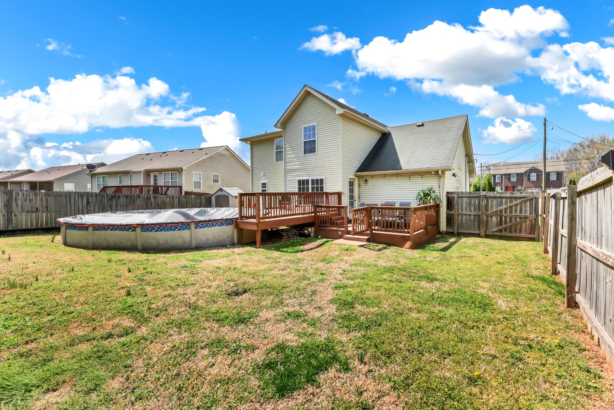 3439 Queensbury Road Clarksville, TN 37042 - Photo 2 of 36