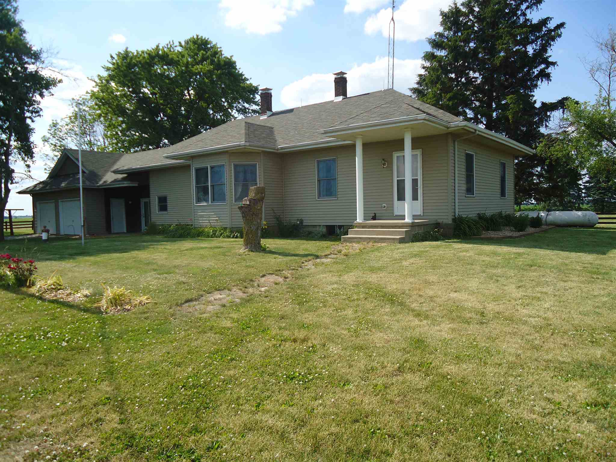 41 South Spring Creek Road Pleasant Plains, IL 62677 - Photo 1 of 37