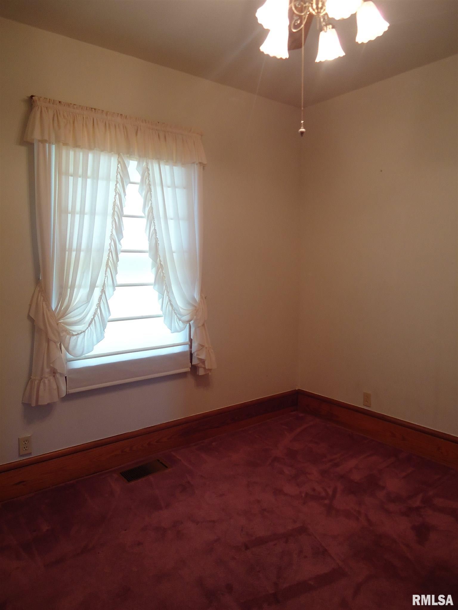 41 South Spring Creek Road Pleasant Plains, IL 62677 - Photo 18 of 37