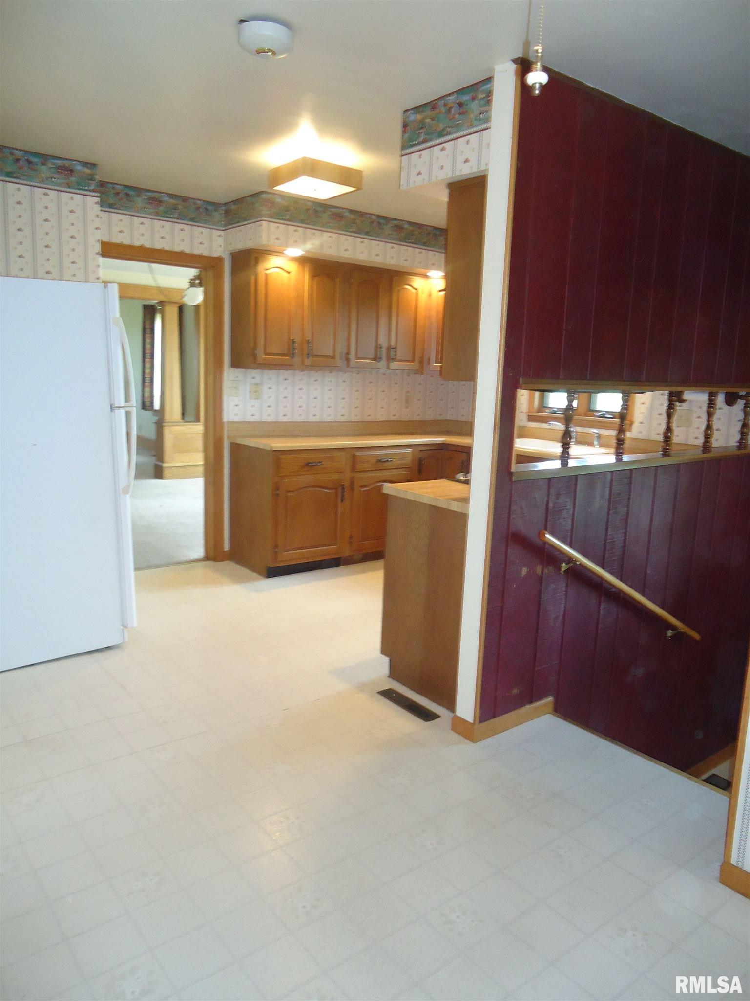 41 South Spring Creek Road Pleasant Plains, IL 62677 - Photo 8 of 37