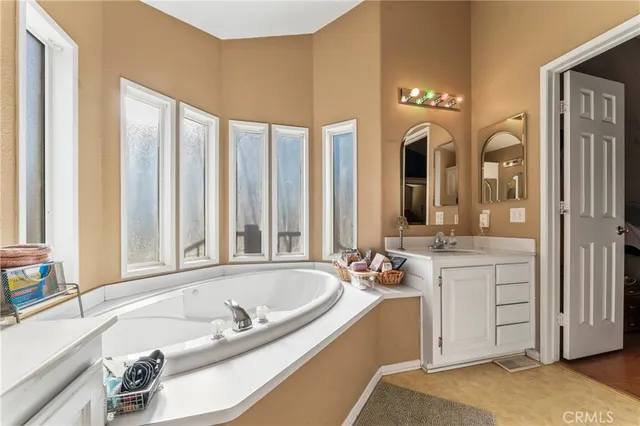 $295,000 | 20176 Canyon View Drive, Canyon Country, CA 91351