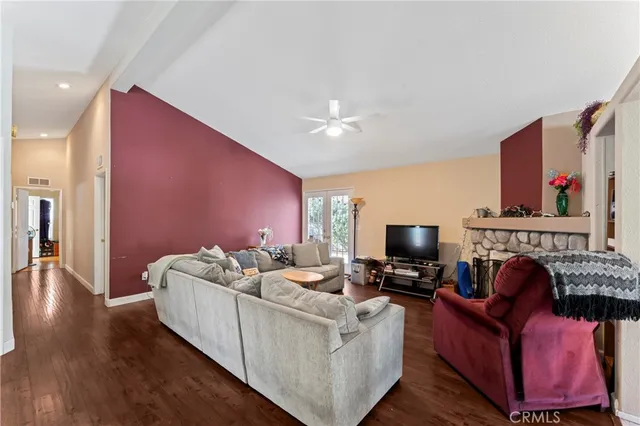 $295,000 | 20176 Canyon View Drive, Canyon Country, CA 91351