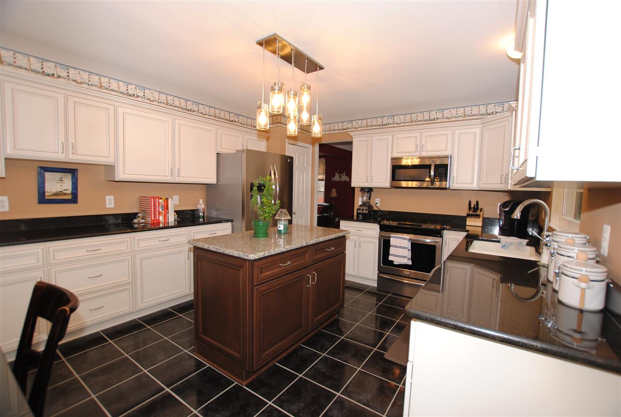 2834 Long Meadow Lane Rochester, MI 48307 - Photo 13 of 51 31376900-12.JPG