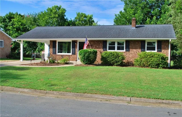 $292,000 | 308 Aloha Drive, Graham, NC 27253
