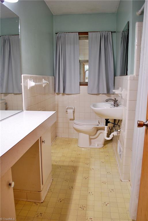 308 Aloha Drive Graham, NC 27253 - Photo 16 of 36