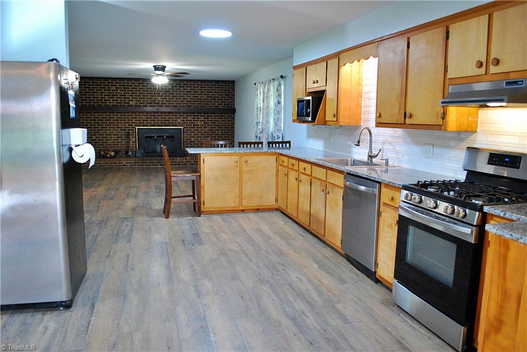 308 Aloha Drive Graham, NC 27253 - Photo 2 of 36