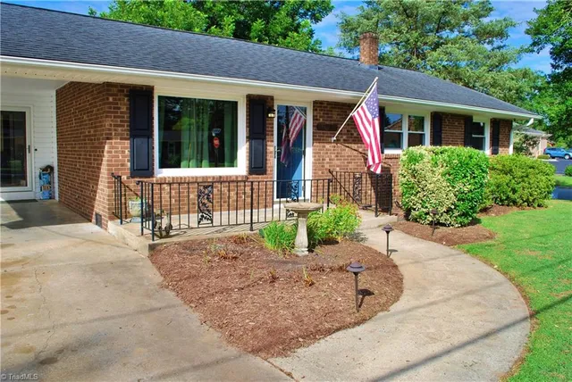 $292,000 | 308 Aloha Drive, Graham, NC 27253