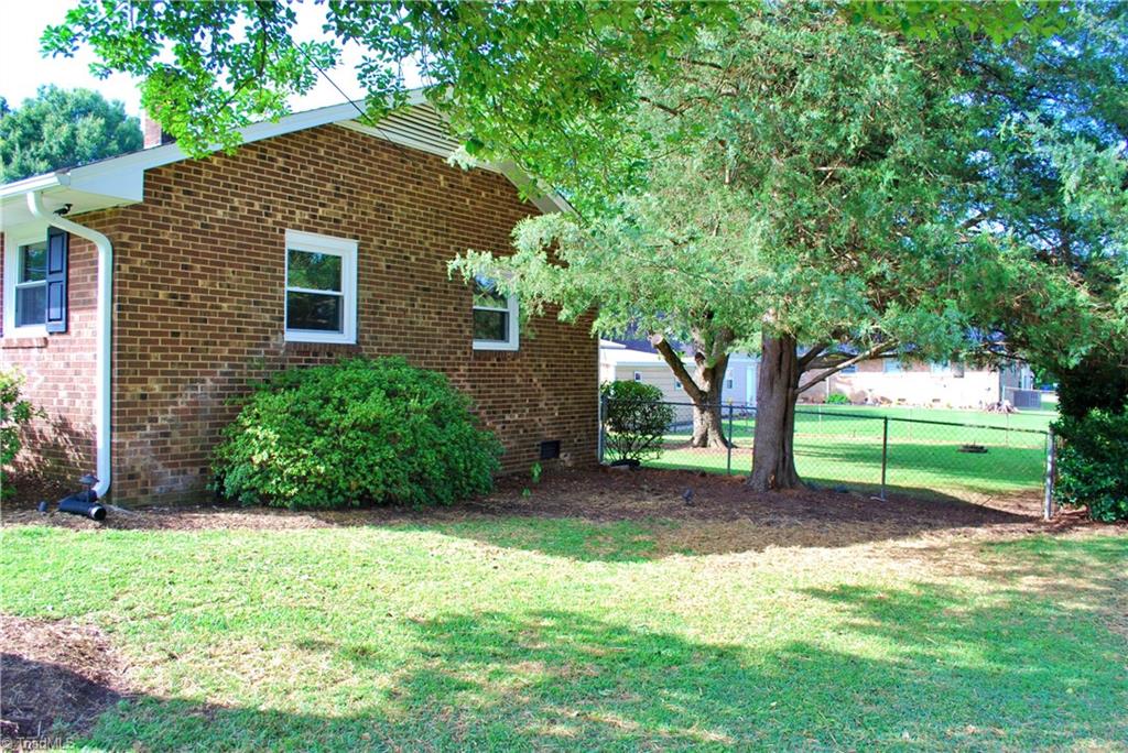 308 Aloha Drive Graham, NC 27253 - Photo 25 of 36