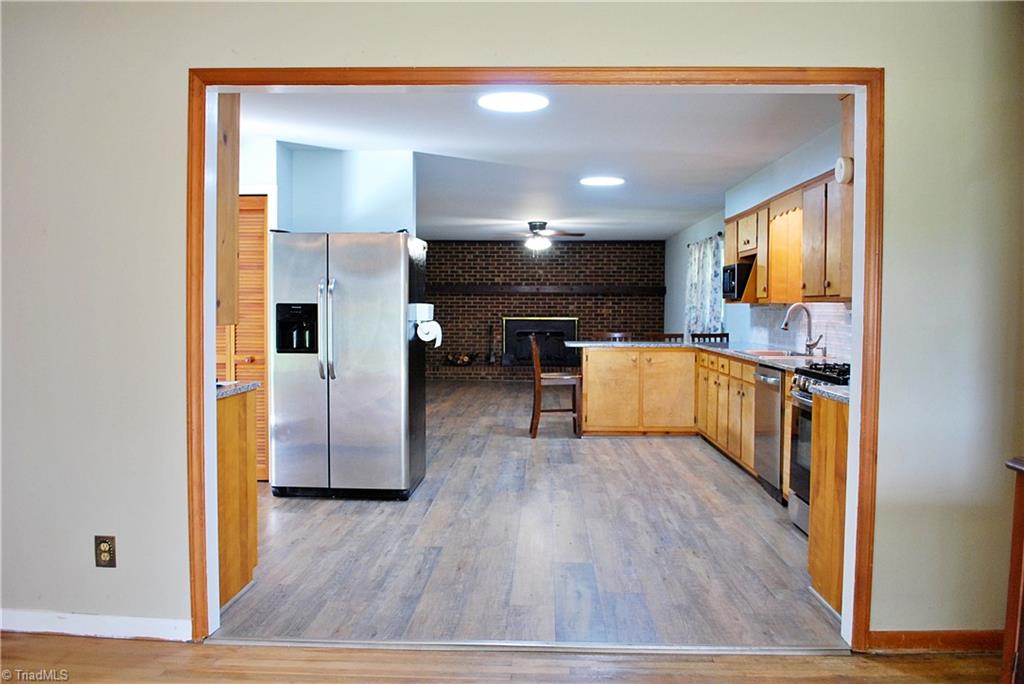 308 Aloha Drive Graham, NC 27253 - Photo 7 of 36