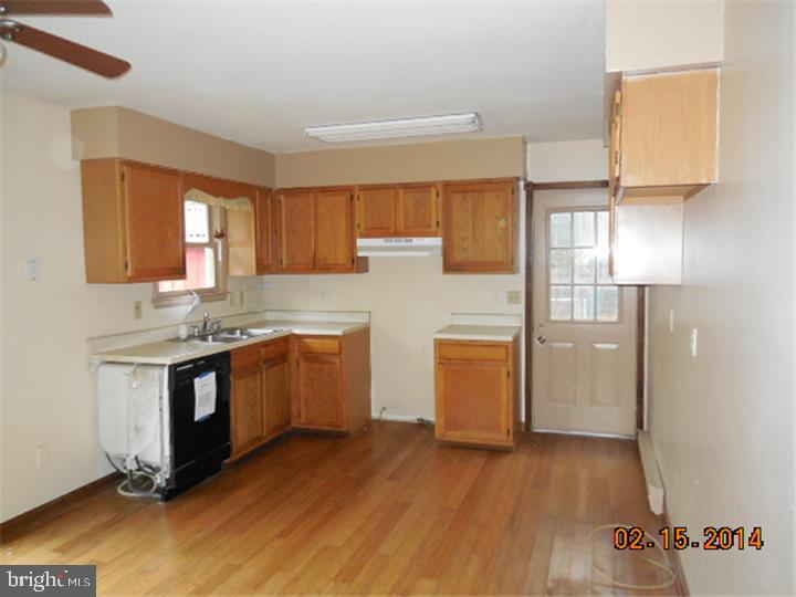 24326 Gravel Hill Road Georgetown, DE 19947 - Photo 7 of 25 Kitchen