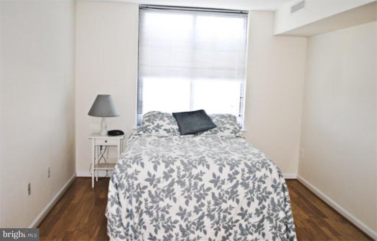 11710 Old Georgetown Road, Unit 612 Rockville, MD 20852 - Photo 6 of 20 Master Bedroom