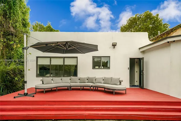 a outdoor view with a sitting space