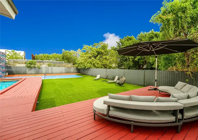 a view of outdoor space yard deck and patio