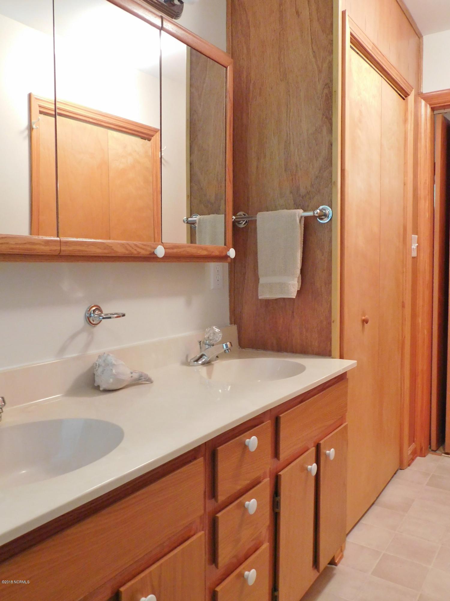 268 Royal Road Beaufort, NC 28516 - Photo 21 of 47 DSCN6317
