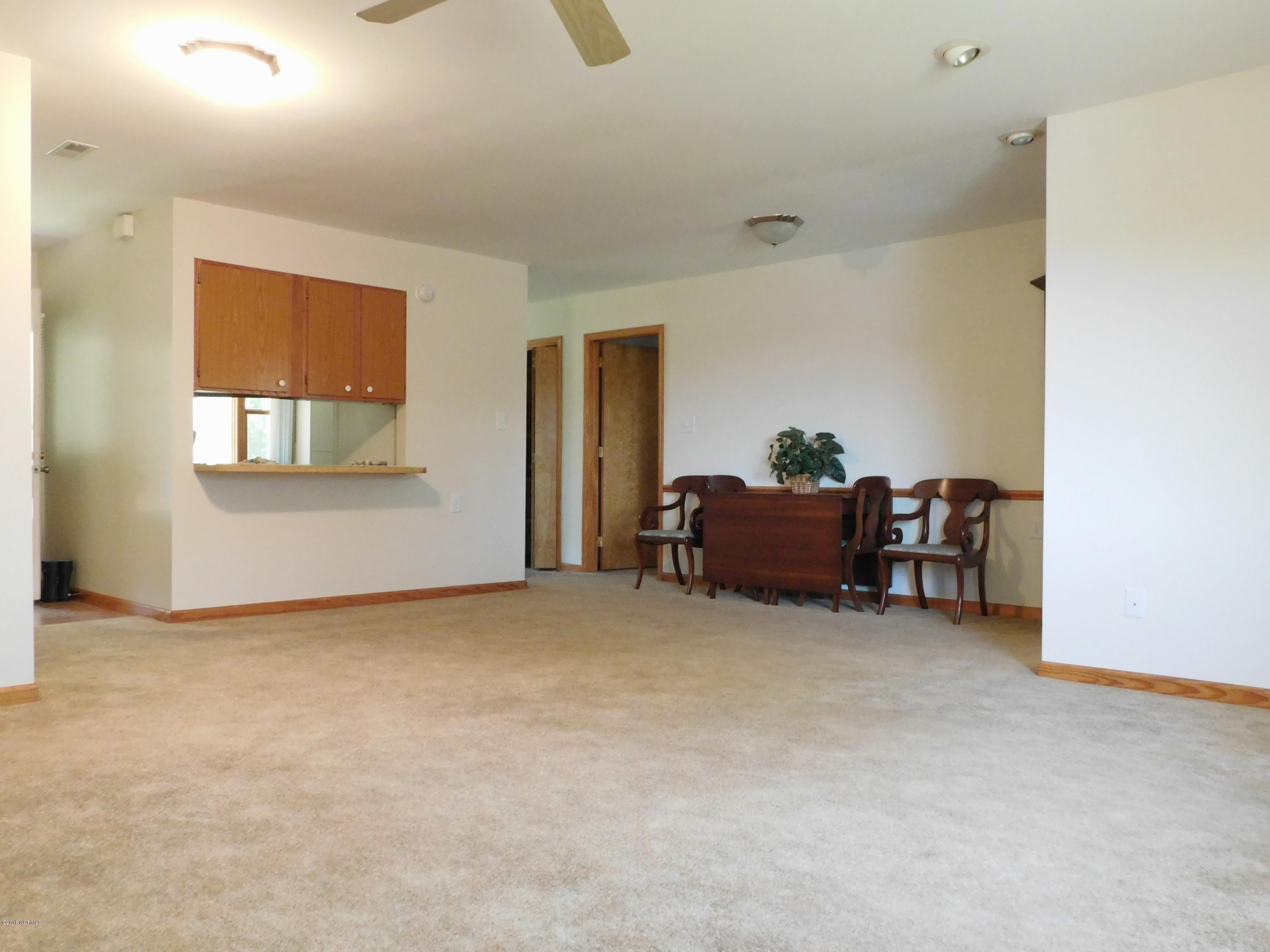 268 Royal Road Beaufort, NC 28516 - Photo 10 of 47 DSCN6305