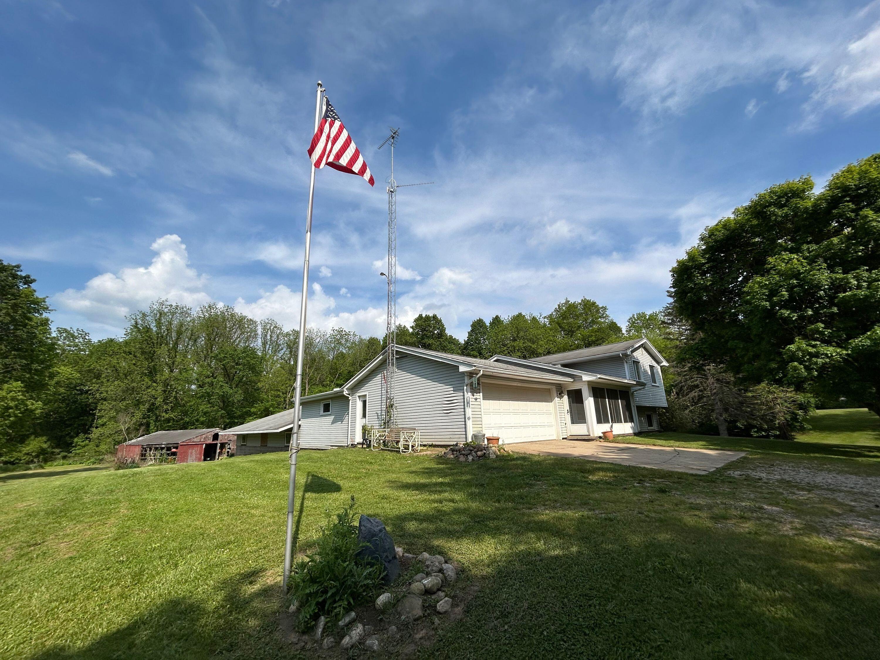 15300 Rome Road Manitou Beach, MI 49253 - Photo 2 of 59 IMG_2929