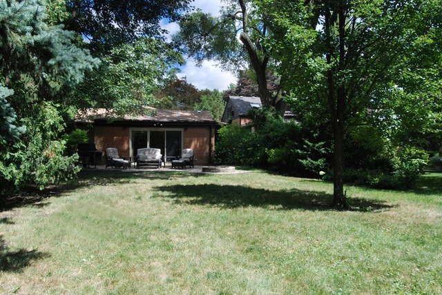 555 Selborne Road Riverside, IL 60546 - Photo 23 of 25