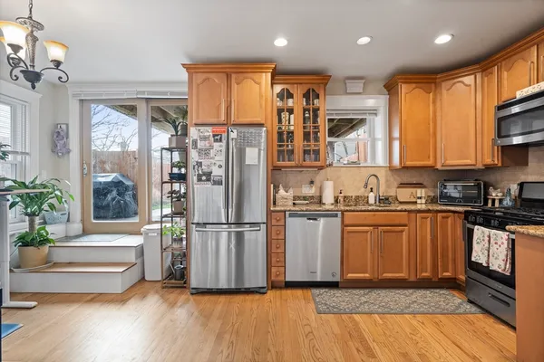 $3,900 | 521 East 5th Street, Unit 1, Boston, MA 02127