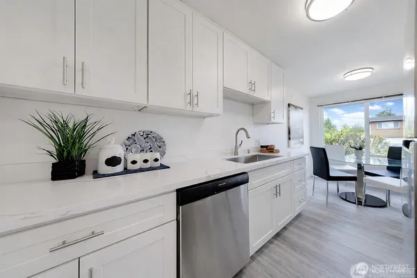 $859,900 | 2517-2519 East Pike Street, Seattle, WA 98122