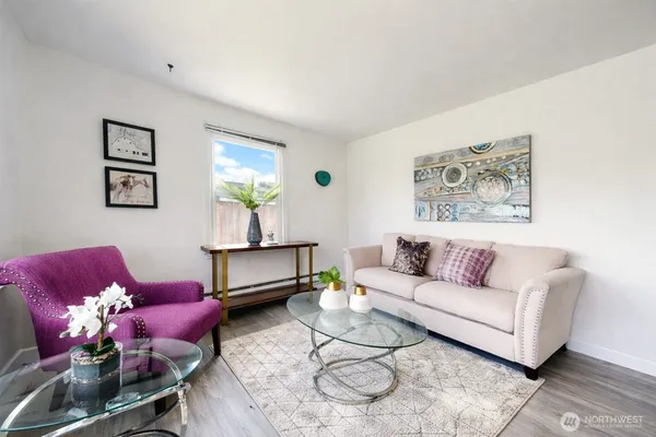 $859,900 | 2517-2519 East Pike Street, Seattle, WA 98122