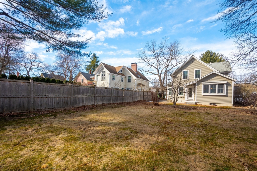849 Barretts Mill Road Concord, MA 01742 - Photo 4 of 34 Gallery Image 4