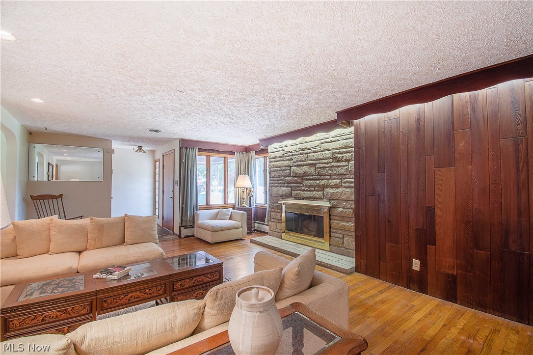 2128 Pressler Road Akron, OH 44312 - Photo 11 of 35 Another view of the great room.