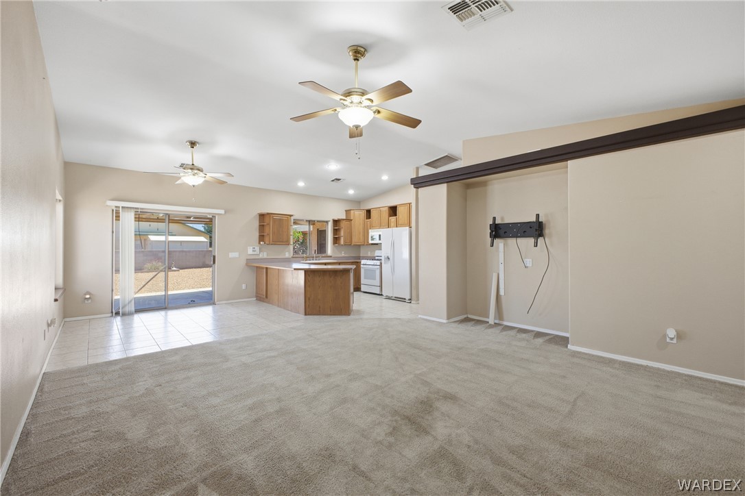 3918 North Eagle Rock Road Kingman, AZ 86409 - Photo 12 of 44 a view interior of a house and natural light