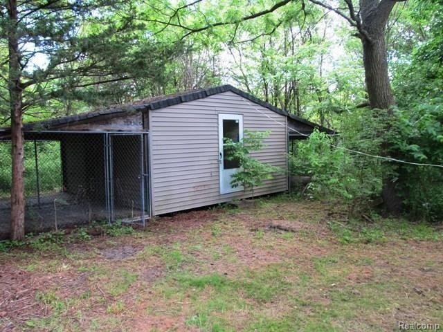 15424 Hull Road Monroe, MI 48161 - Photo 31 of 40 coop (2).JPG
