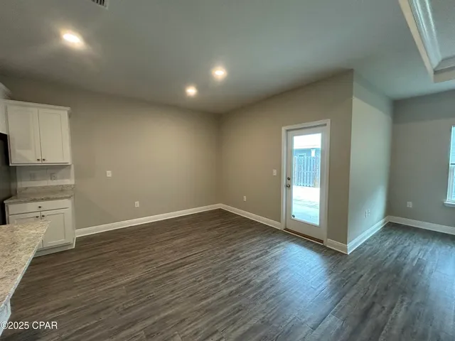 $2,600 | 245 Villa Bay Drive, Panama City Beach, FL 32407