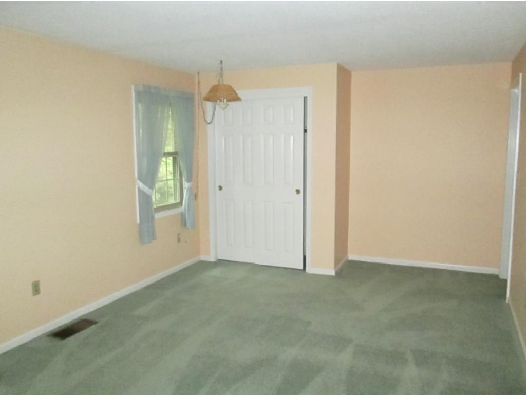 4 Braemar Road, Unit 4 Windham, NH 03087 - Photo 10 of 12