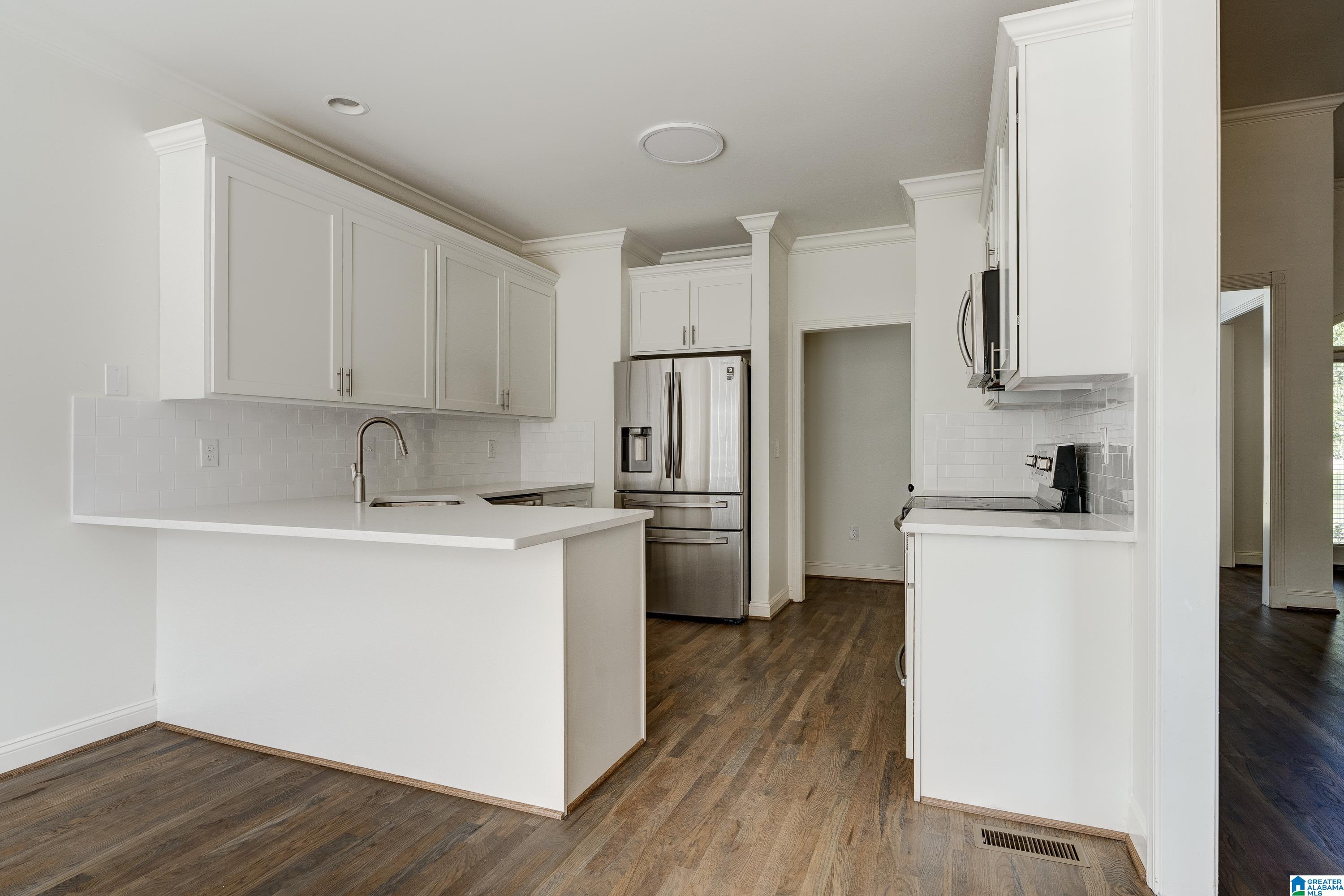 360 Lane Park Trail Alabaster, AL 35114 - Photo 8 of 40