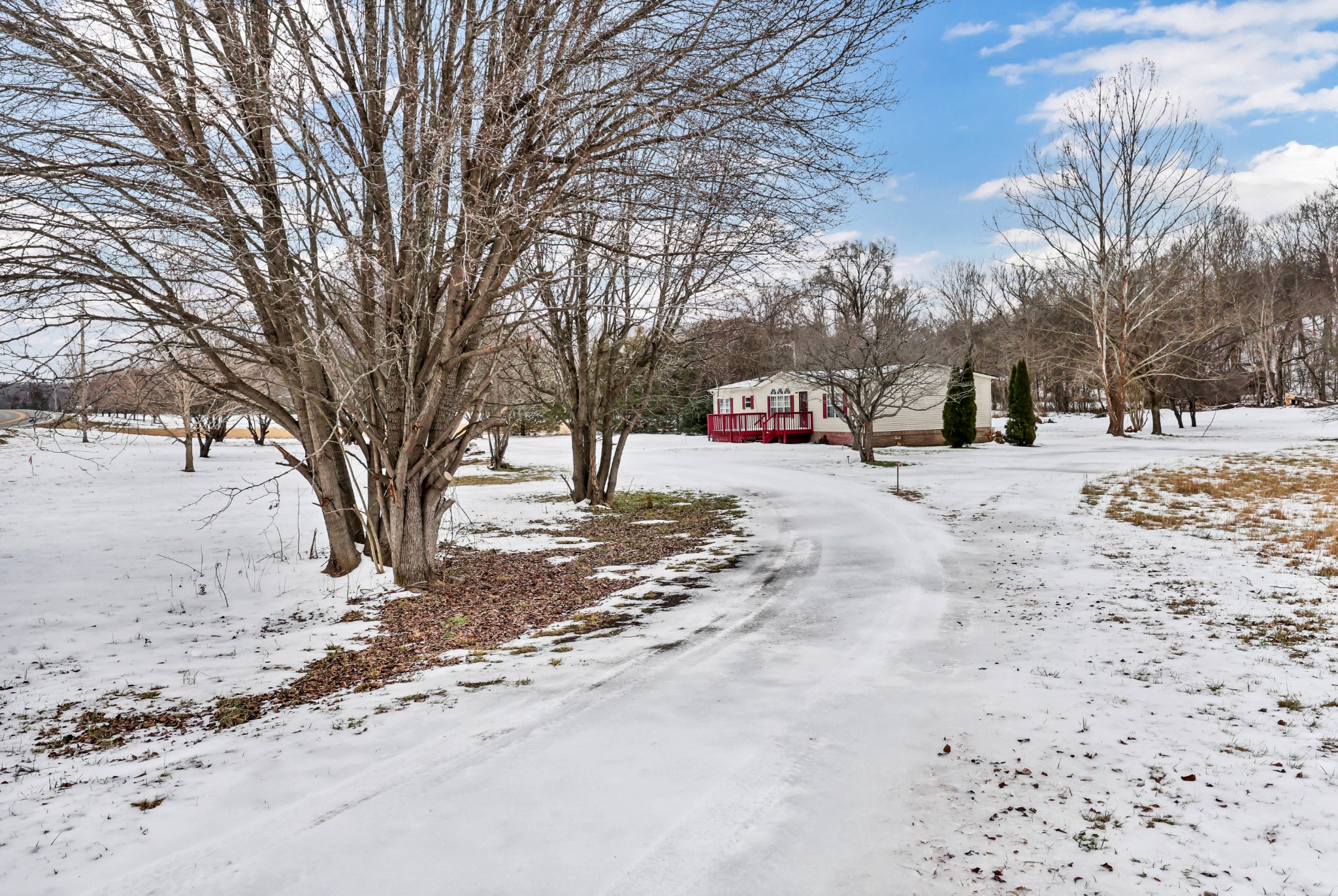 2170 Highway 13 Cunningham, TN 37052 - Photo 5 of 37