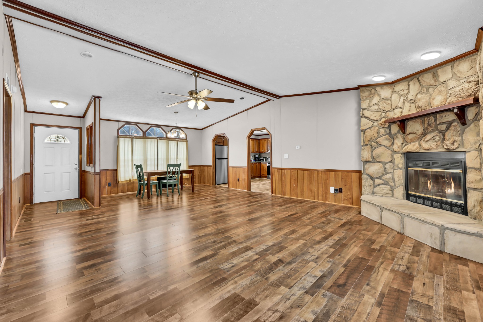 2170 Highway 13 Cunningham, TN 37052 - Photo 10 of 37