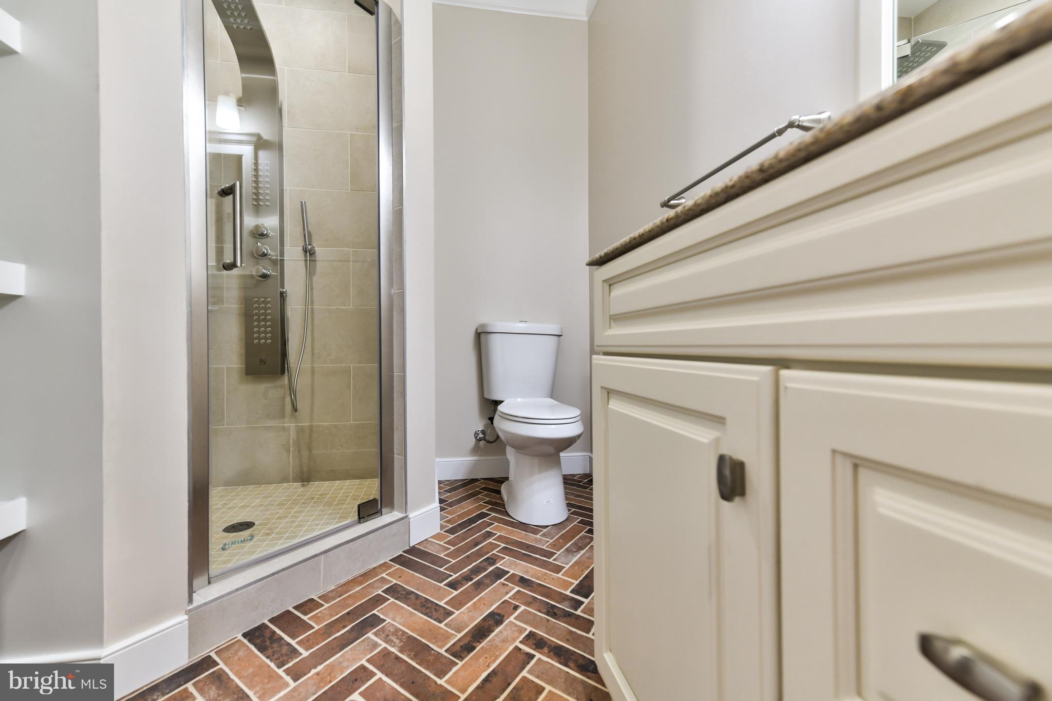 59 R Street Northeast, Unit 2 Washington, DC 20002 - Photo 11 of 29 Bath 1