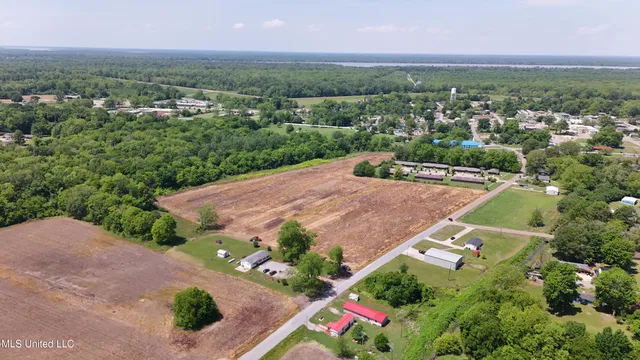 $81,600 | Malvina Road, Rosedale, MS 38769