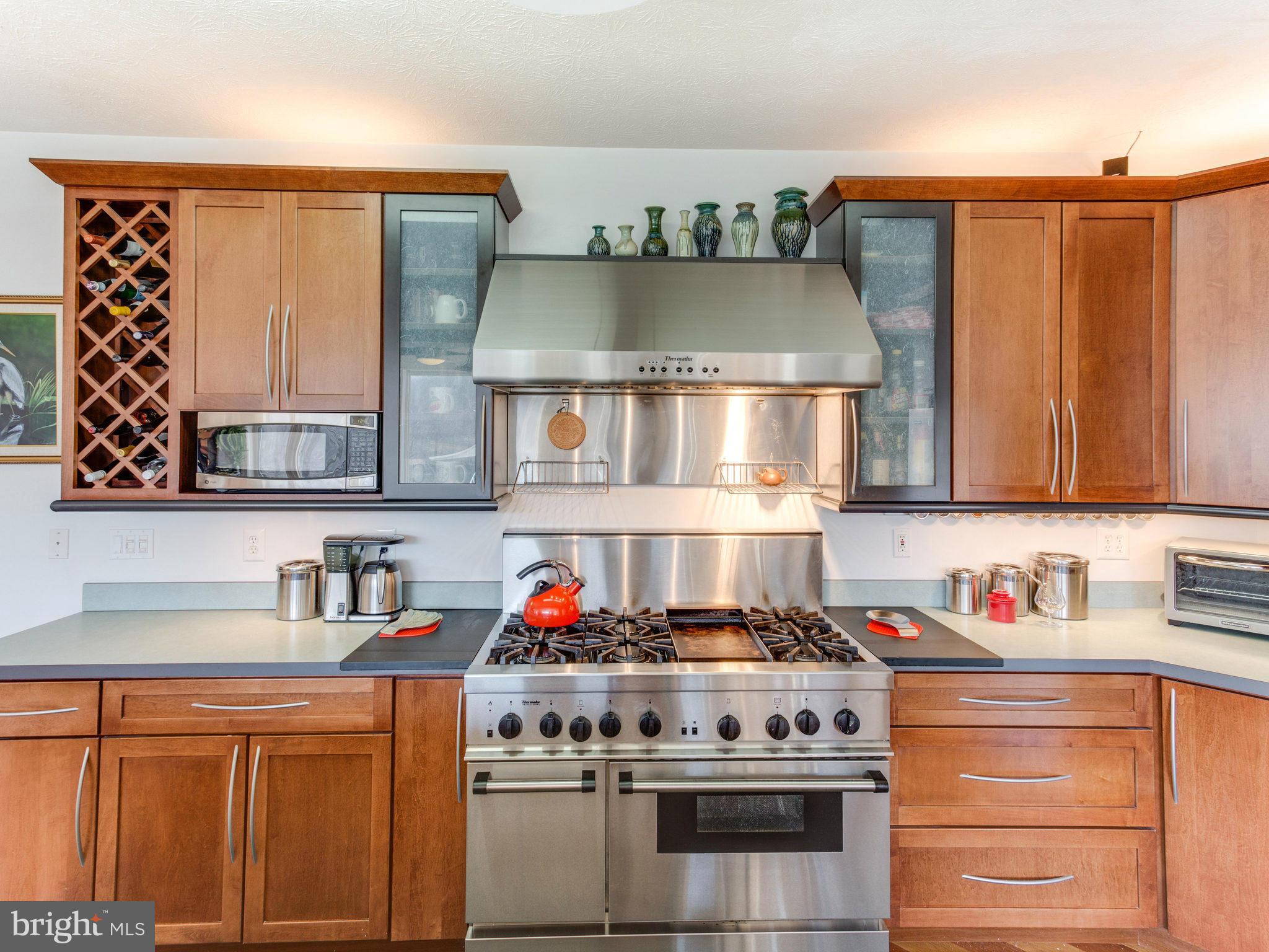 1555 Locke's Mill Road Berryville, VA 22611 - Photo 14 of 30 Thermador six burner gas stove