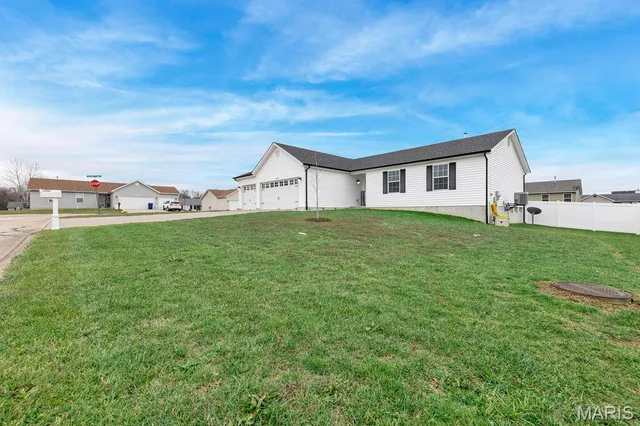 $310,000 | 400 Falcons Prey, Wright City, MO 63390