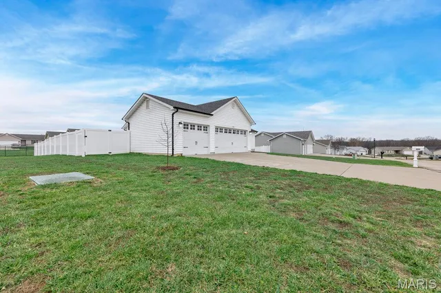$310,000 | 400 Falcons Prey, Wright City, MO 63390
