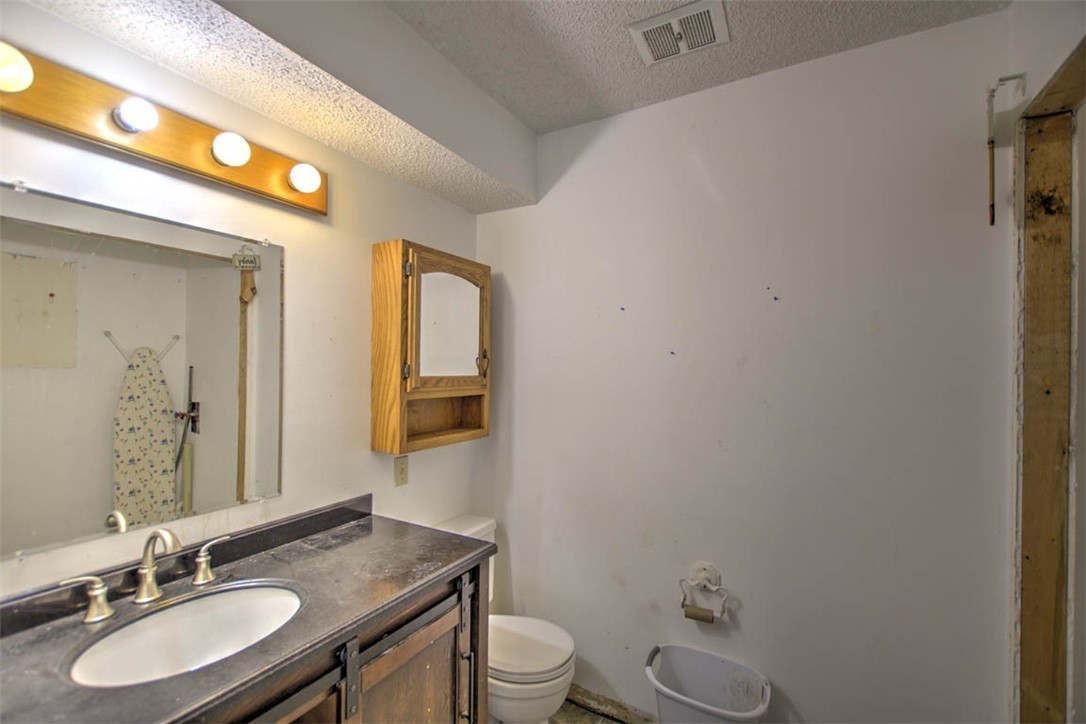 1051 Valley View Court Decatur, IL 62522 - Photo 26 of 27 Gallery Image 26