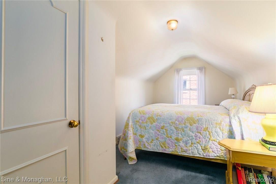 74 Handy Road Grosse Pointe, MI 48236 - Photo 18 of 28 18-782A3276-Edit.jpg
