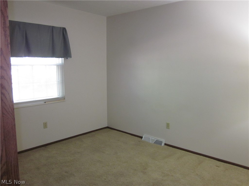 549 Gibbs Road Akron, OH 44312 - Photo 12 of 25