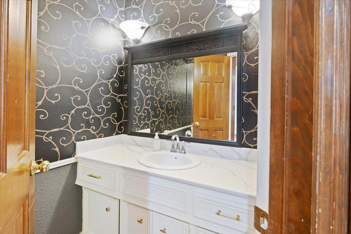 6710 Blue Hills Road Houston, TX 77069 - Photo 16 of 32 Gallery Image 16