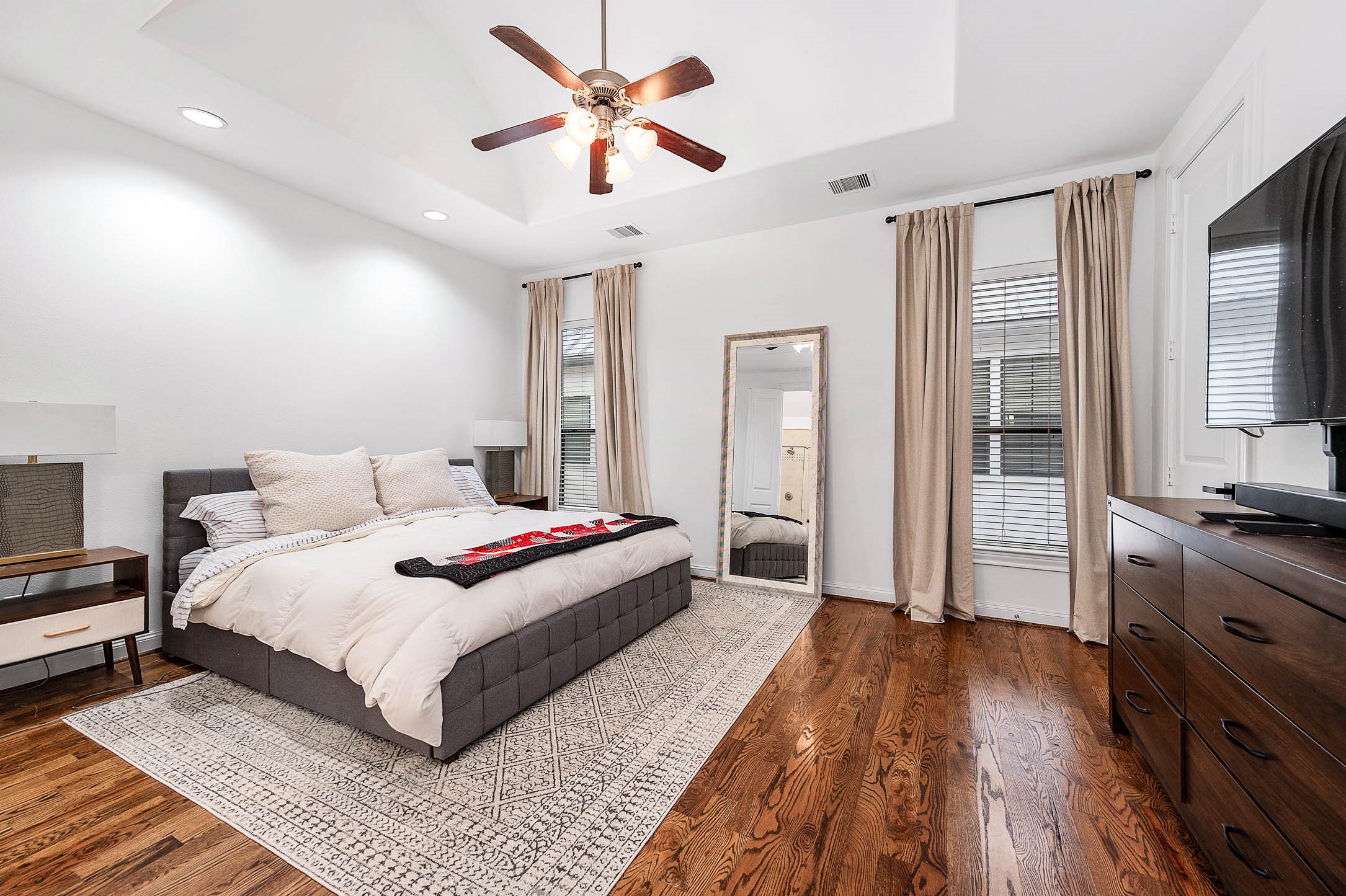 3205 Maxroy Street Houston, TX 77008 - Photo 19 of 34