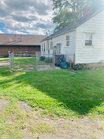 197 North Shortridge Road Indianapolis, IN 46219 - Photo 4 of 21