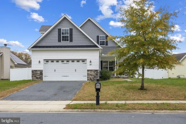 $1,975 | 307 Farmhouse Trail, Felton, DE 19943