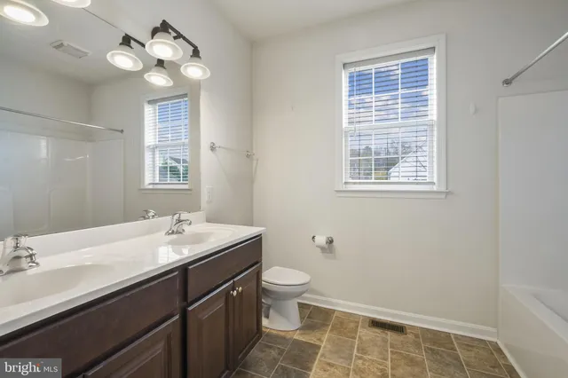 $1,975 | 307 Farmhouse Trail, Felton, DE 19943