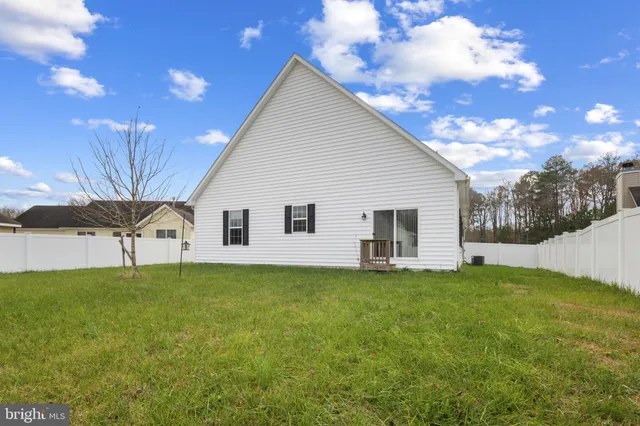 $1,975 | 307 Farmhouse Trail, Felton, DE 19943