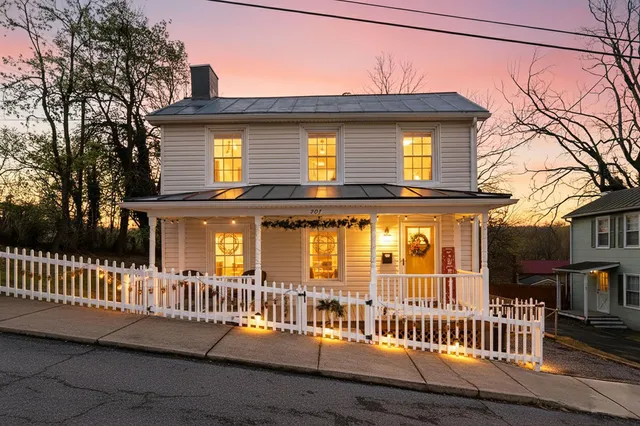 $249,900 | 207 Reservoir Street, Staunton, VA 24401
