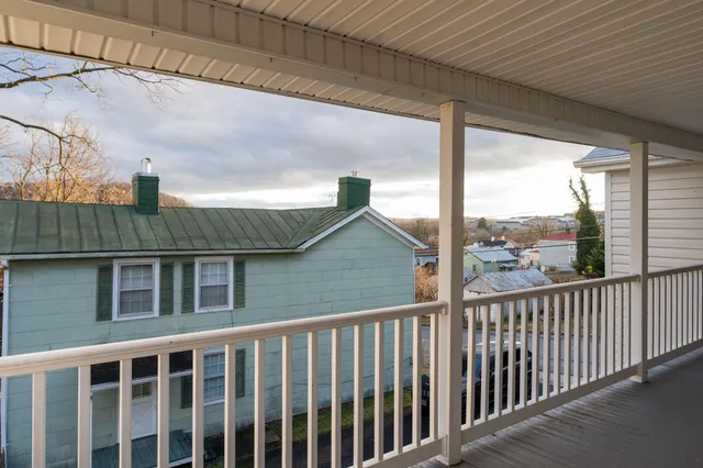 $249,900 | 207 Reservoir Street, Staunton, VA 24401